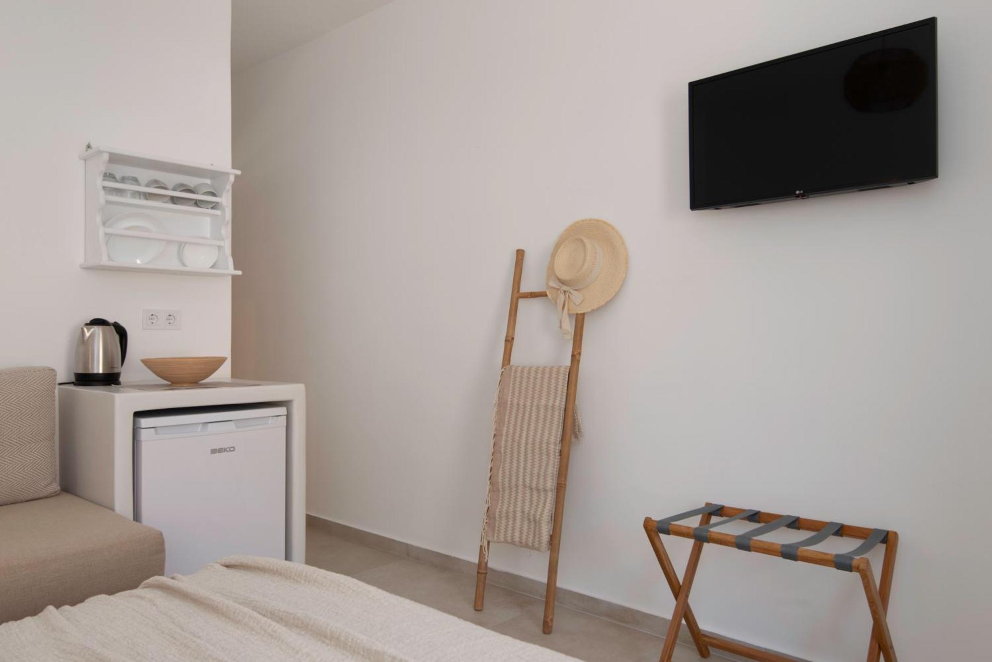 O Kapetan Andreas Apartment Kamares  Bagian luar foto